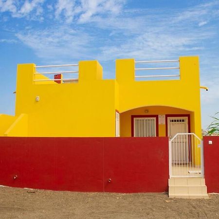 Cosy & Relax Yellow House 5Mn Walk From The Beach! Calheta Dış mekan fotoğraf