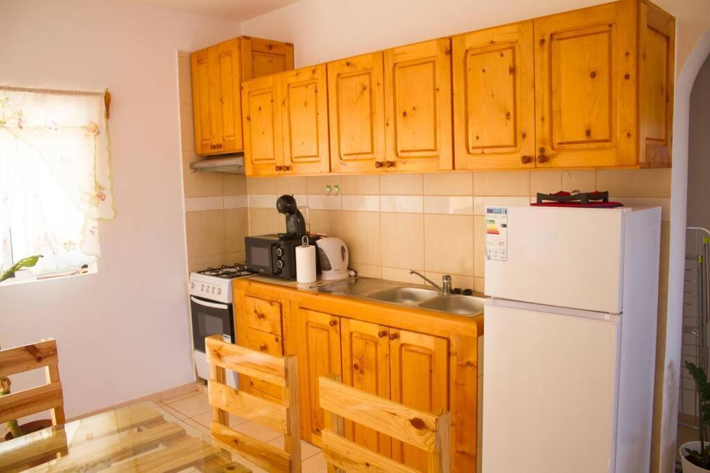 Cosy & Relax Yellow House 5Mn Walk From The Beach! Calheta Dış mekan fotoğraf